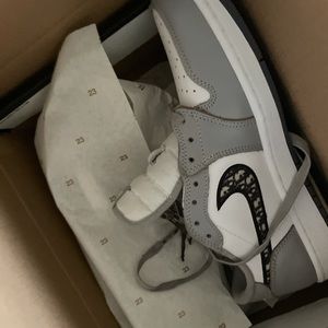 Jordan 1 Dior low